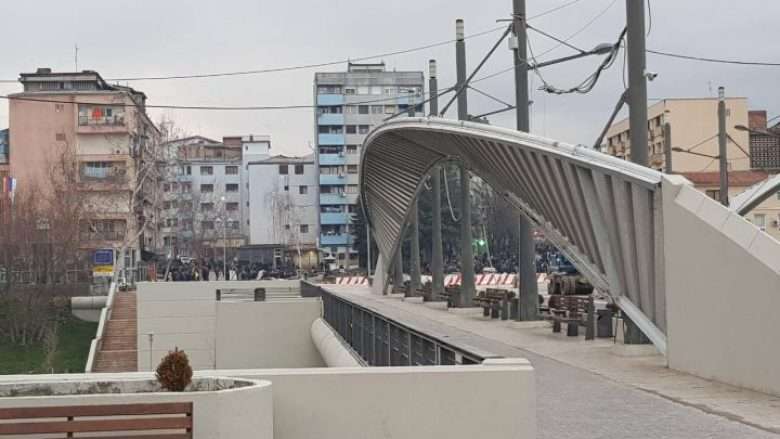 Dy raste me koronavirus në veri të Mitrovicës