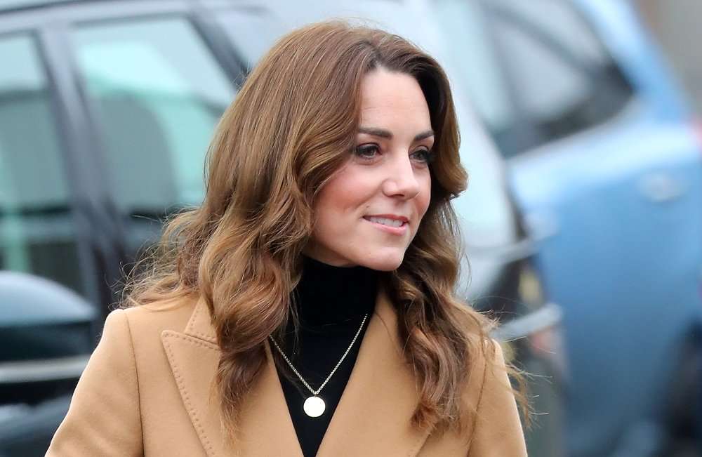 Kate Middleton shfaqet disa herë me të njëjtën pallto