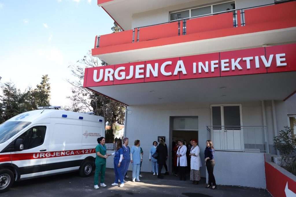 Vdes personi i parë nga koronavirusi në Shqipëri – Klan Kosova