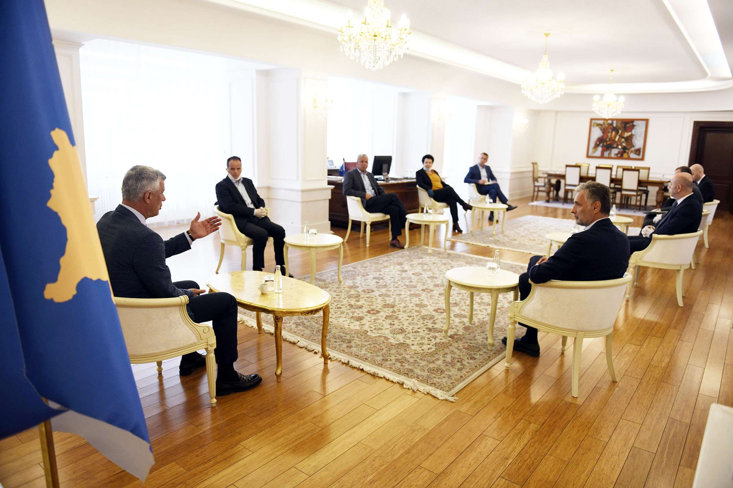 Presidenti flet me krerët e institucioneve të drejtësisë për parandalimin e përhapjes së pandemisë nëpër burgje