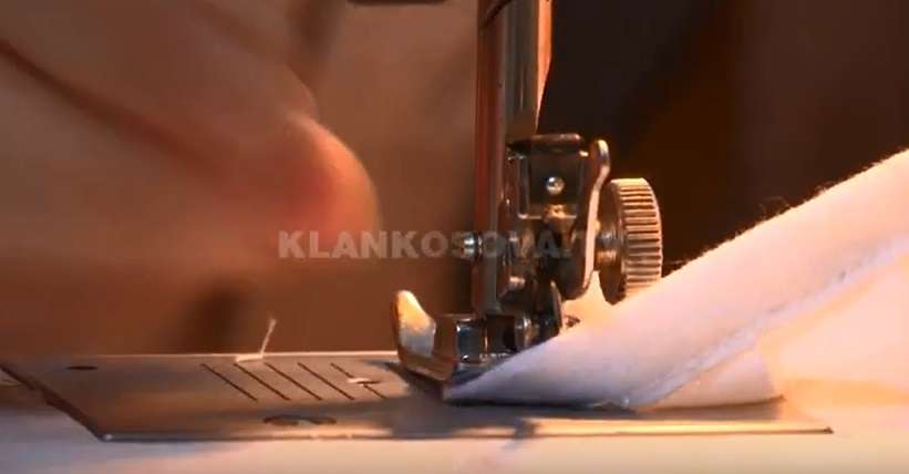 Kush po prodhon e dhuron maska në Mitrovicë? (VIDEO)