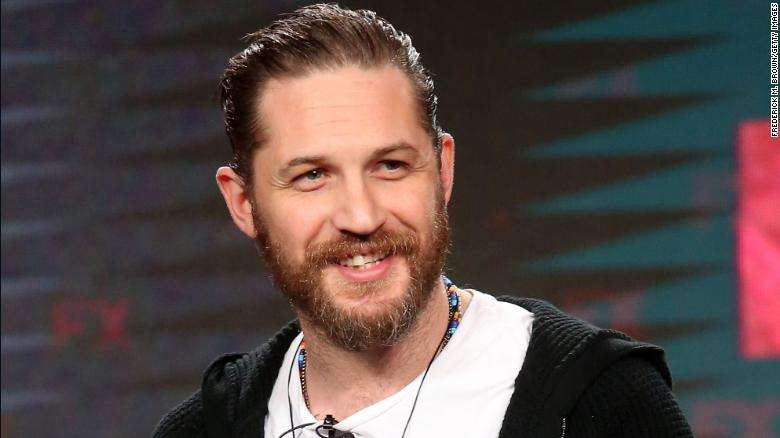 Tom Hardy do të lexojë përralla për më të vegjlit në një TV për fëmijë