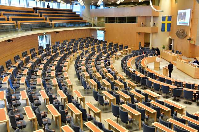 Parlamenti i Suedisë i jep kompetencat qeverisë për trajtimin e koronavirusit