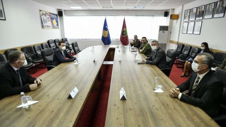 Kurti: FSK e gatshme të mbështesë autoritetet civile në përballje me pandeminë Covid 19