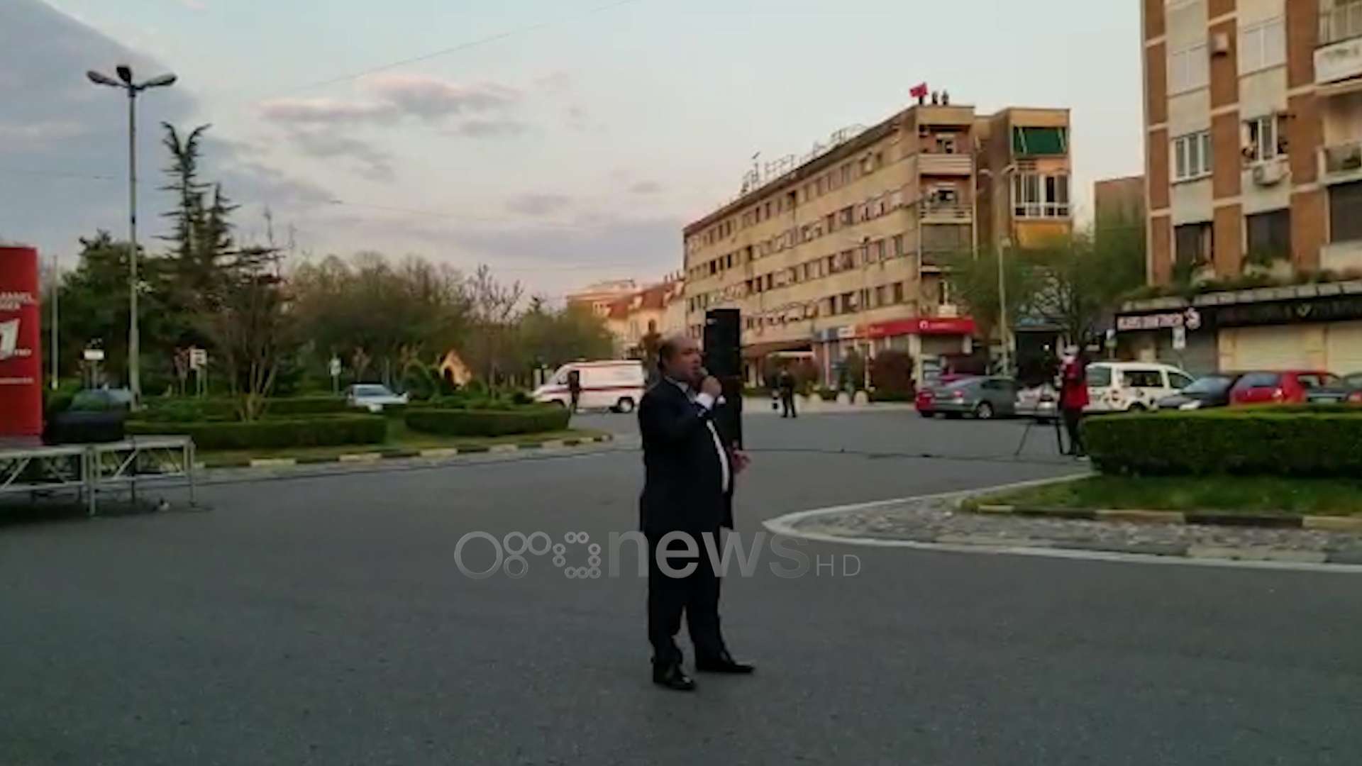 Koncerti ndryshe i Bujar Qamilit, dhuratë për Shkodrën (VIDEO)
