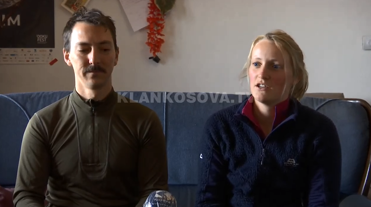 Koronavirusi bllokon në Prizren një çift britanik (VIDEO)