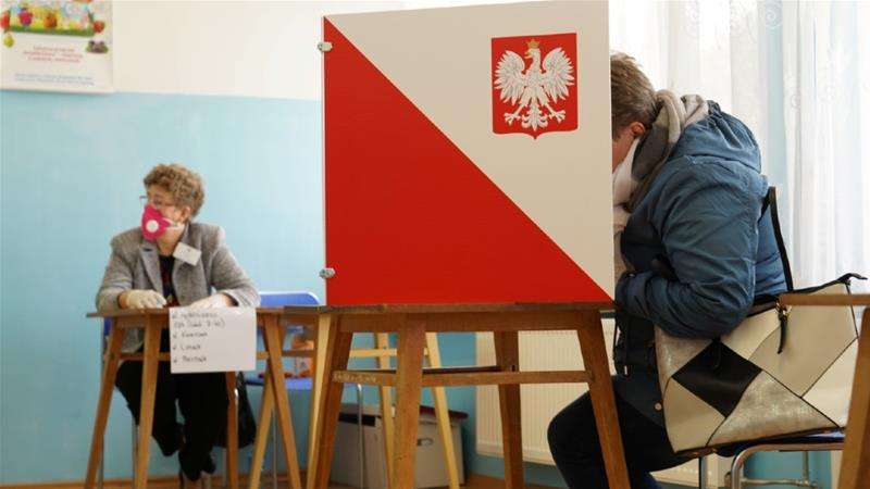 Polonia do të mbajë zgjedhjet përmes votimit me postë, pavarësisht koronavirusit