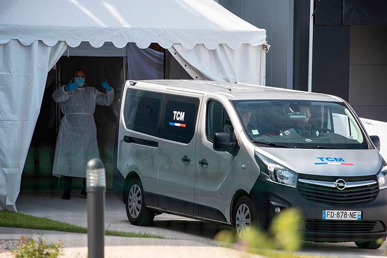 Franca regjistron mbi 20 mijë vdekje nga koronavirusi