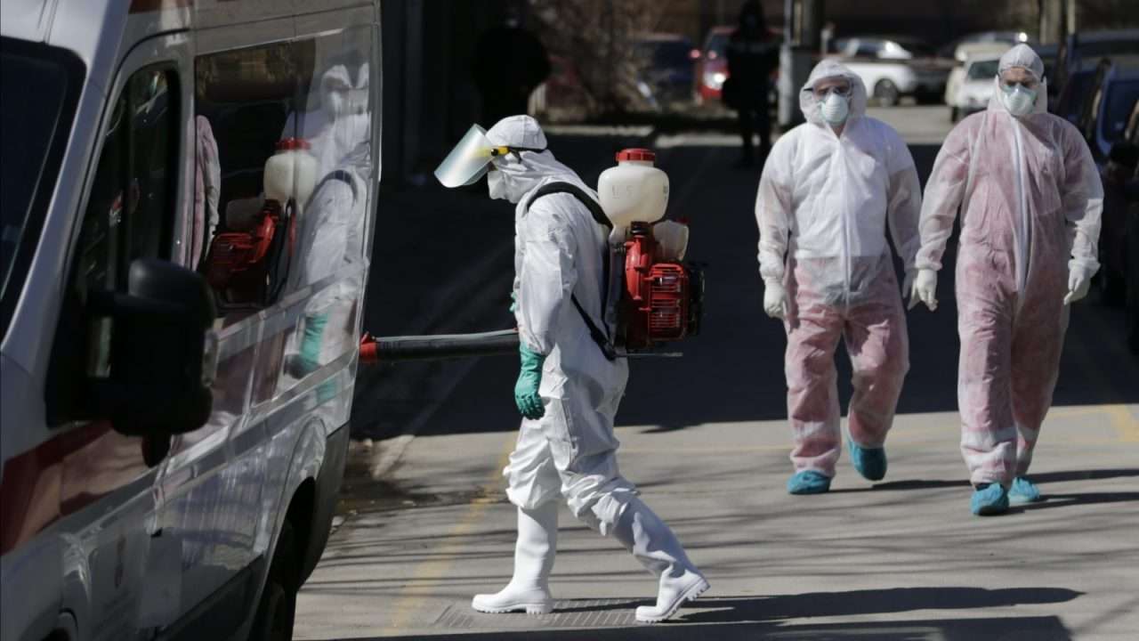 Tetë të vdekur dhe 305 raste të reja me koronavirus në Serbi