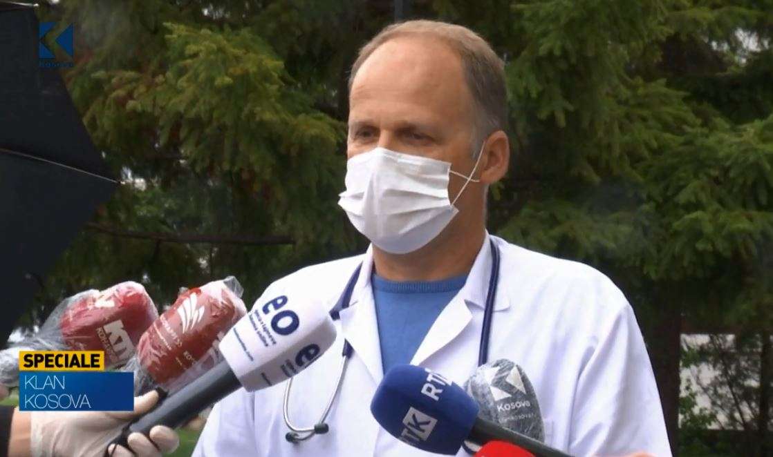 Mbi 200 pacientë më COVID-19 po trajtohen në ShSKUK, Krasniqi thotë se situata është e menaxhueshme