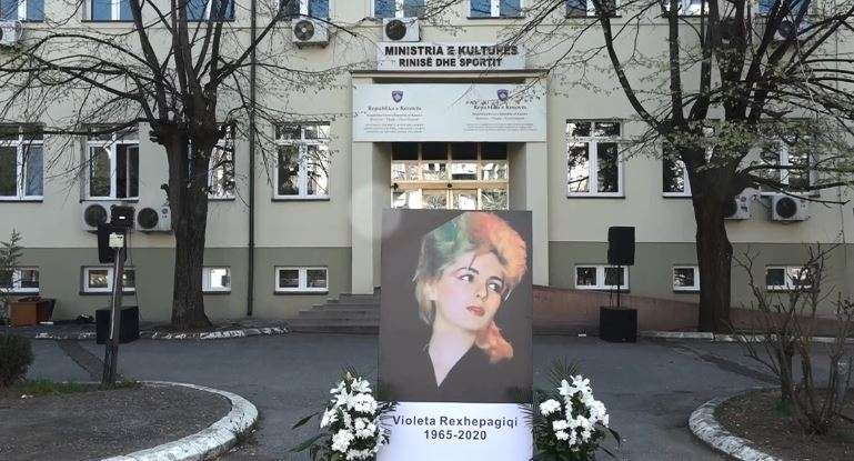 Bëhen homazhe për këngëtaren, kompozitoren e gazetaren Violeta Rexhepagiqi