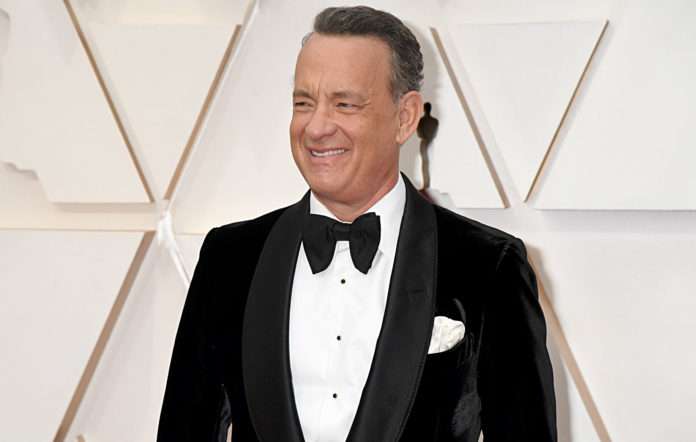 Tom Hanks befason studentët gjatë ceremonsë virtuale të diplomimit