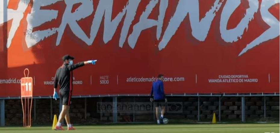 Atletico Madrid nis stërvitjen me maska e doreza!