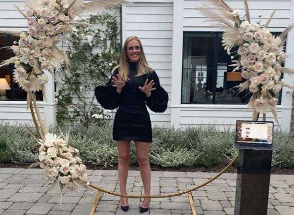 Adele falënderon punonjësit shëndetësorë në mesazhin e ditëlindjes
