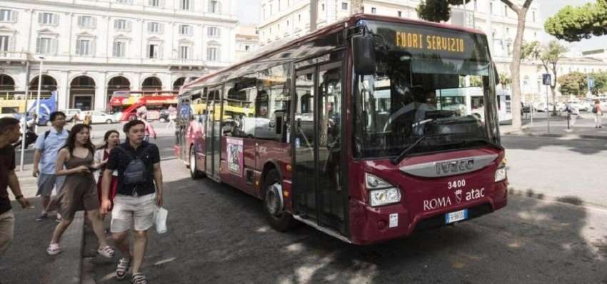 Nga nesër rikthehet në qarkullim transporti publik në Itali - por duke u përmbajtur rregullave