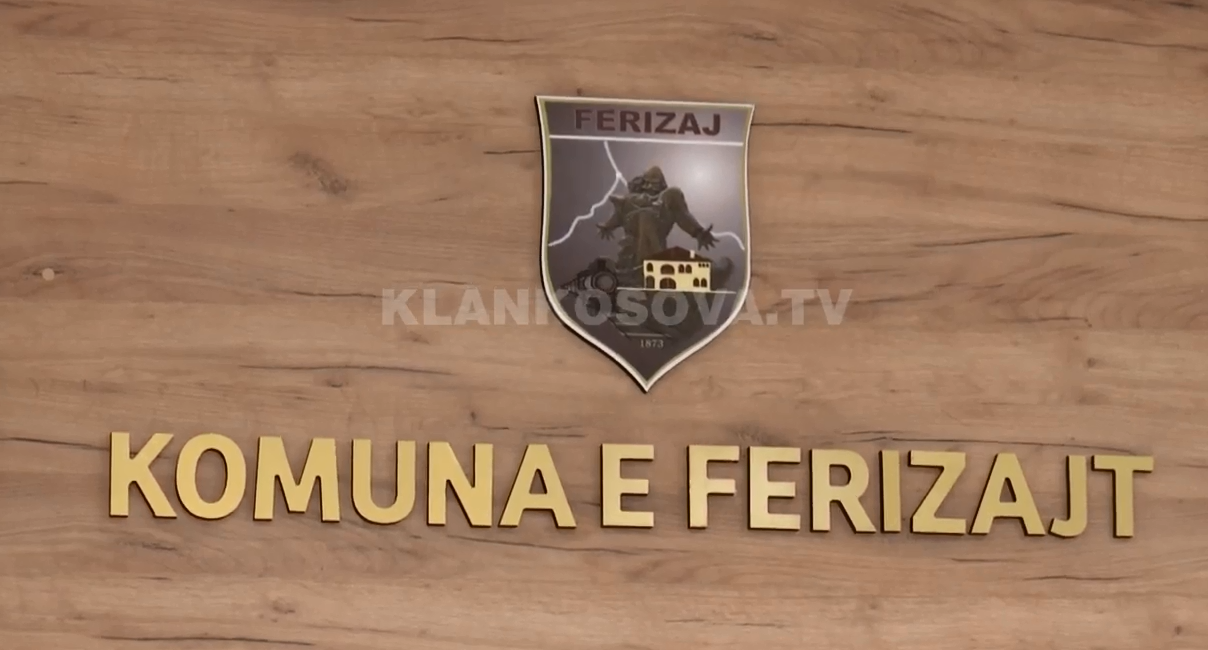 Gjysma e drejtorëve të Komunës së Ferizajt janë infektuar me koronavirus (VIDEO)