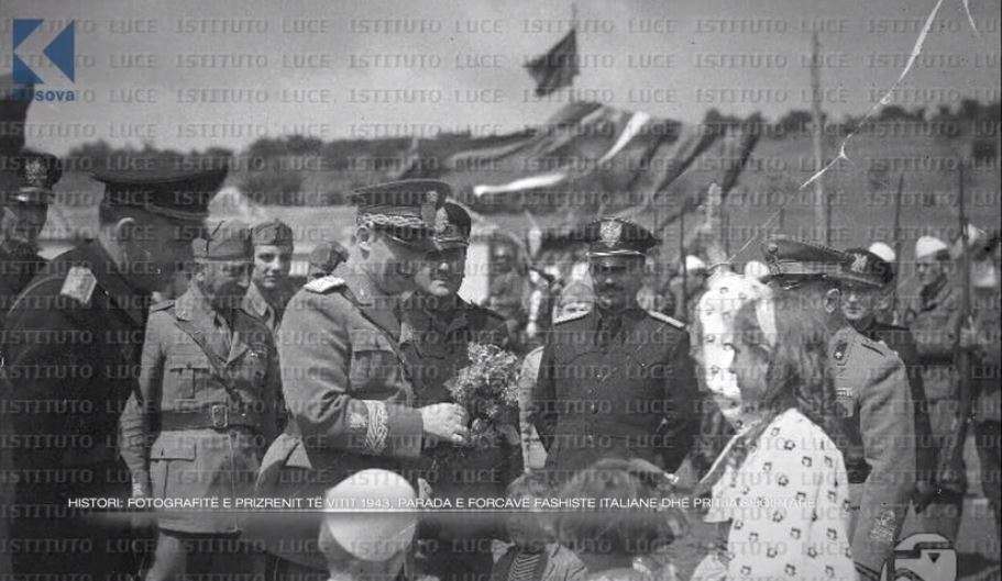 Fotografitë e Prizrenit të vitit 1943, parada e forcave fashiste Italiane dhe pritja shqiptare (VIDEO)