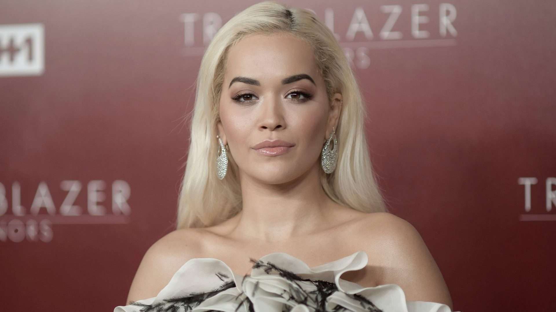 Rita Ora thotë se do t'i përkrah organizatat dhe kampanjat për mbrotjen e drejtave të njeriut