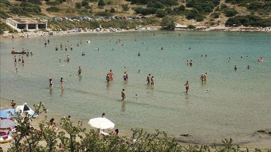 Greqia rinis turizmin, por me shumë kujdes