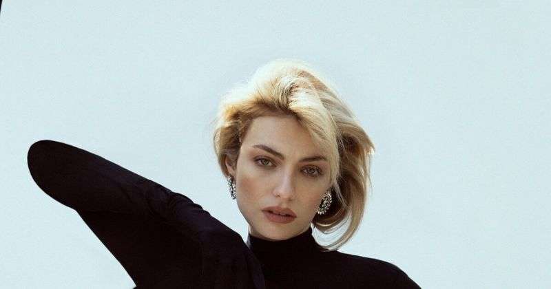 Lola Lennox sjell këngën “Back At Wrong”