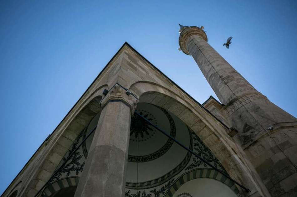Shpend Ahmeti uron festën e Kurban Bajramit