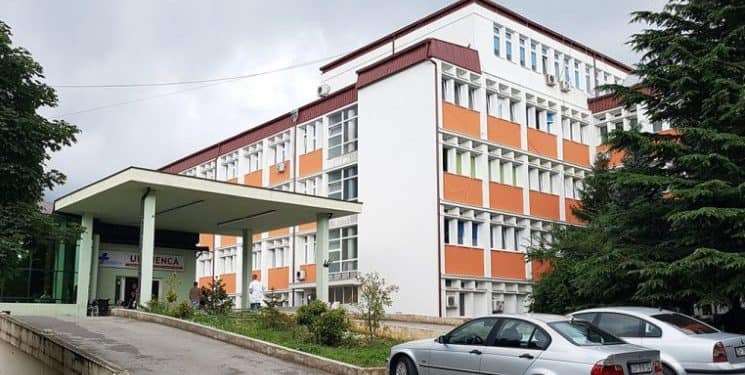 79 pacientë me Covid-19 në Spitalin e Pejës, tetë në gjendje të rëndë