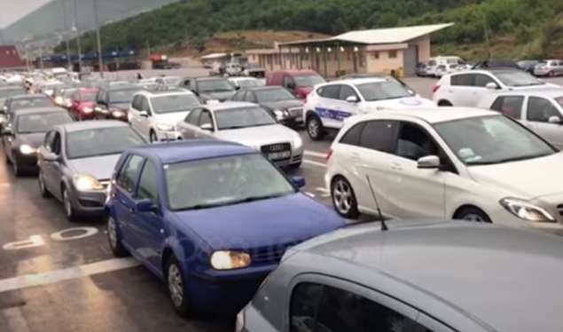 Mërgimtarëve iu zgjatet koha e pritjes në pikat kufitare