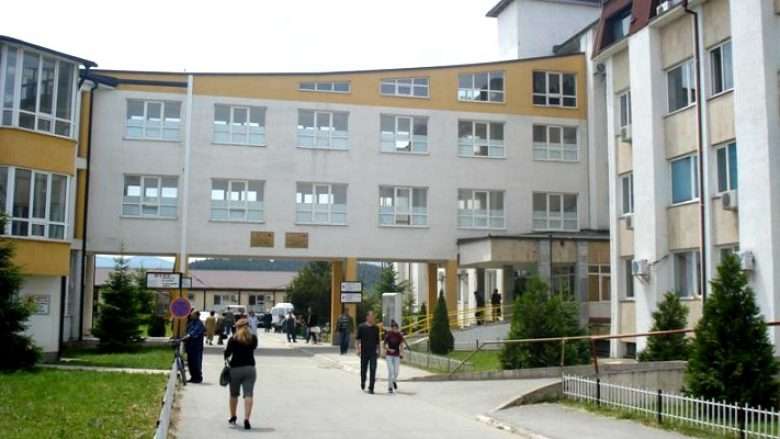 Në Spitalin e Gjakovës po trajtohen 26 pacientë me COVID-19