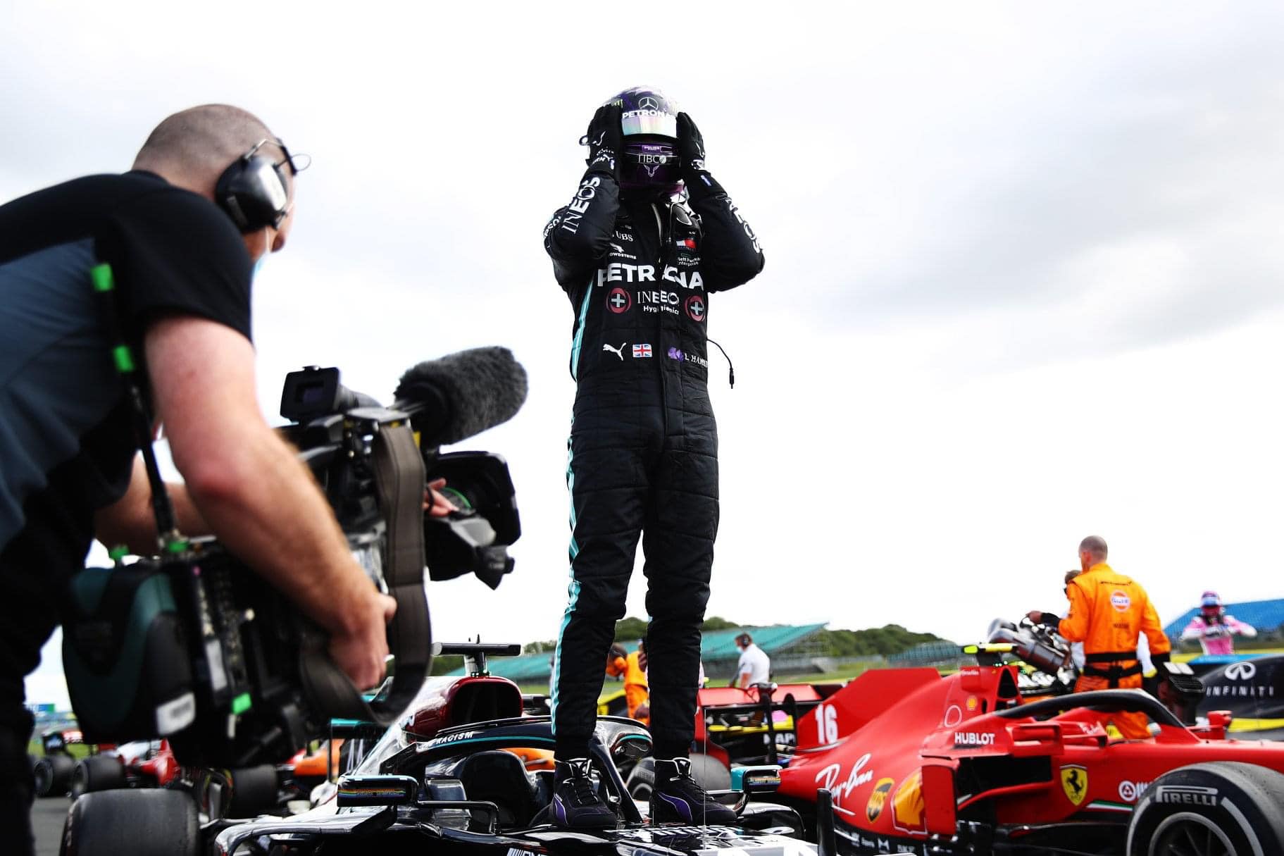 Kurioziteti në F1: Hamilton fiton në Silverstone me tre rrota