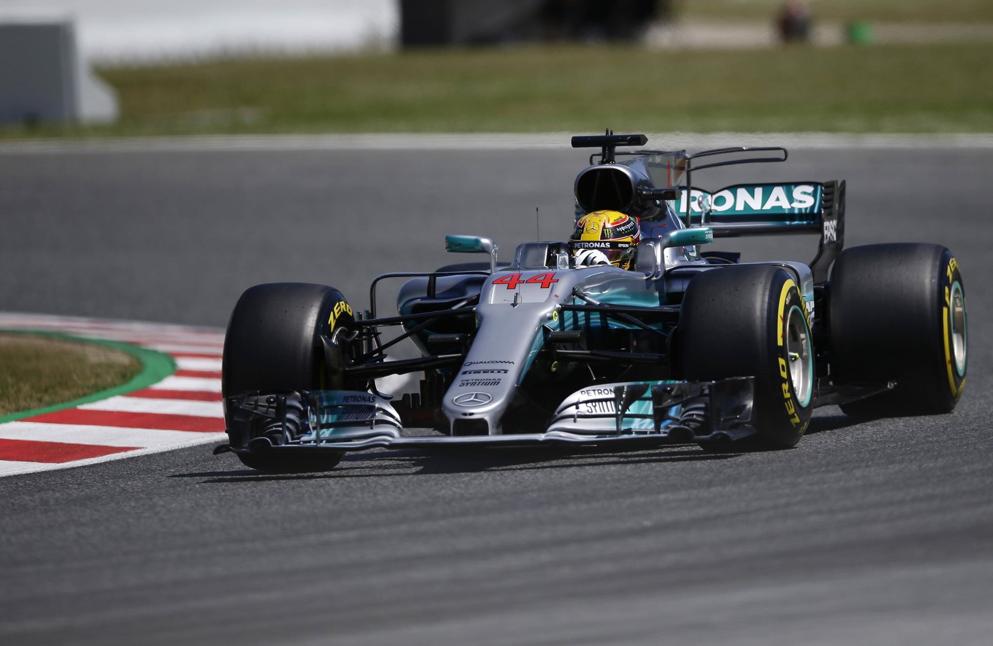 Hamilton niset i pari në Grand Prix në Spanjë, Bottas i dyti