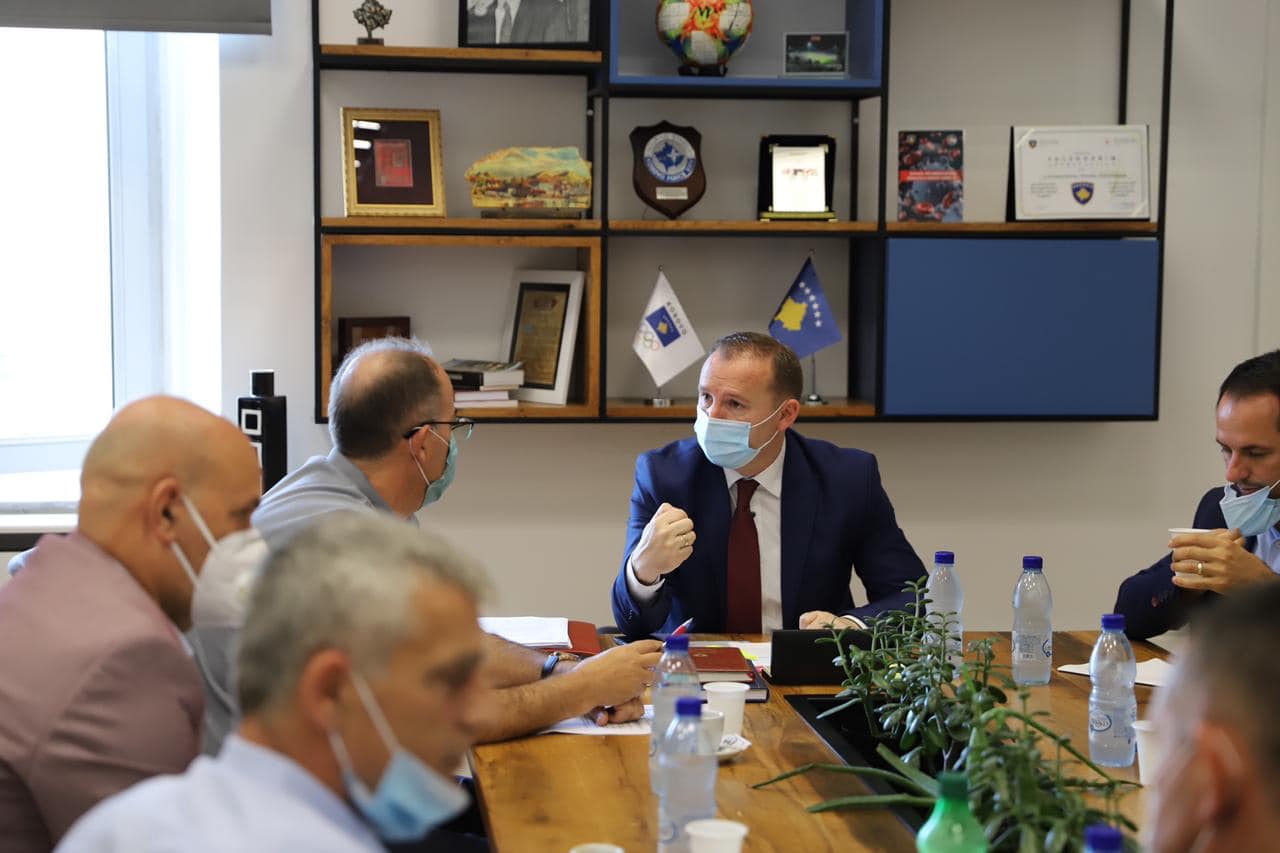 Ministri Zemaj takon anëtarët e Bordit Këshillëdhënës për luftën kundër COVID-19