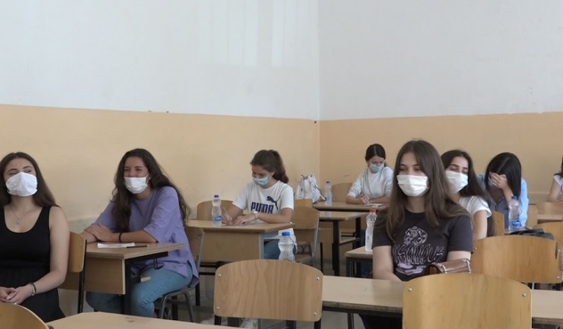Maturantët nuk munden të përgatiten për testin shkak COVID-19