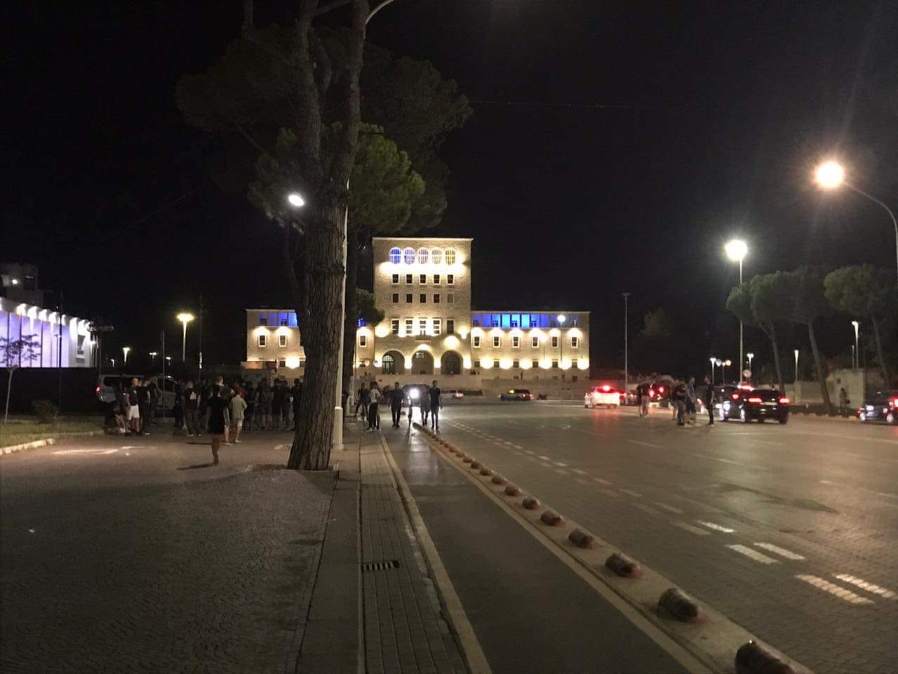 Arrestohen disa tifozë të Shqipërisë pas humbjes së djeshme