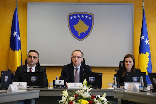 Qeveria miraton masat e reja, zgjatet orari për gastronomët
