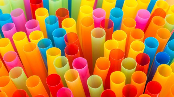 Ligji kundër plastikës - ndalohet përdorimi i disa gjërave në Angli