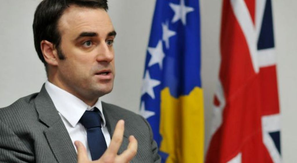 O'Connell shpërblehet nga Mbretëresha Elizabeth II për punën e kryer në Kosovë