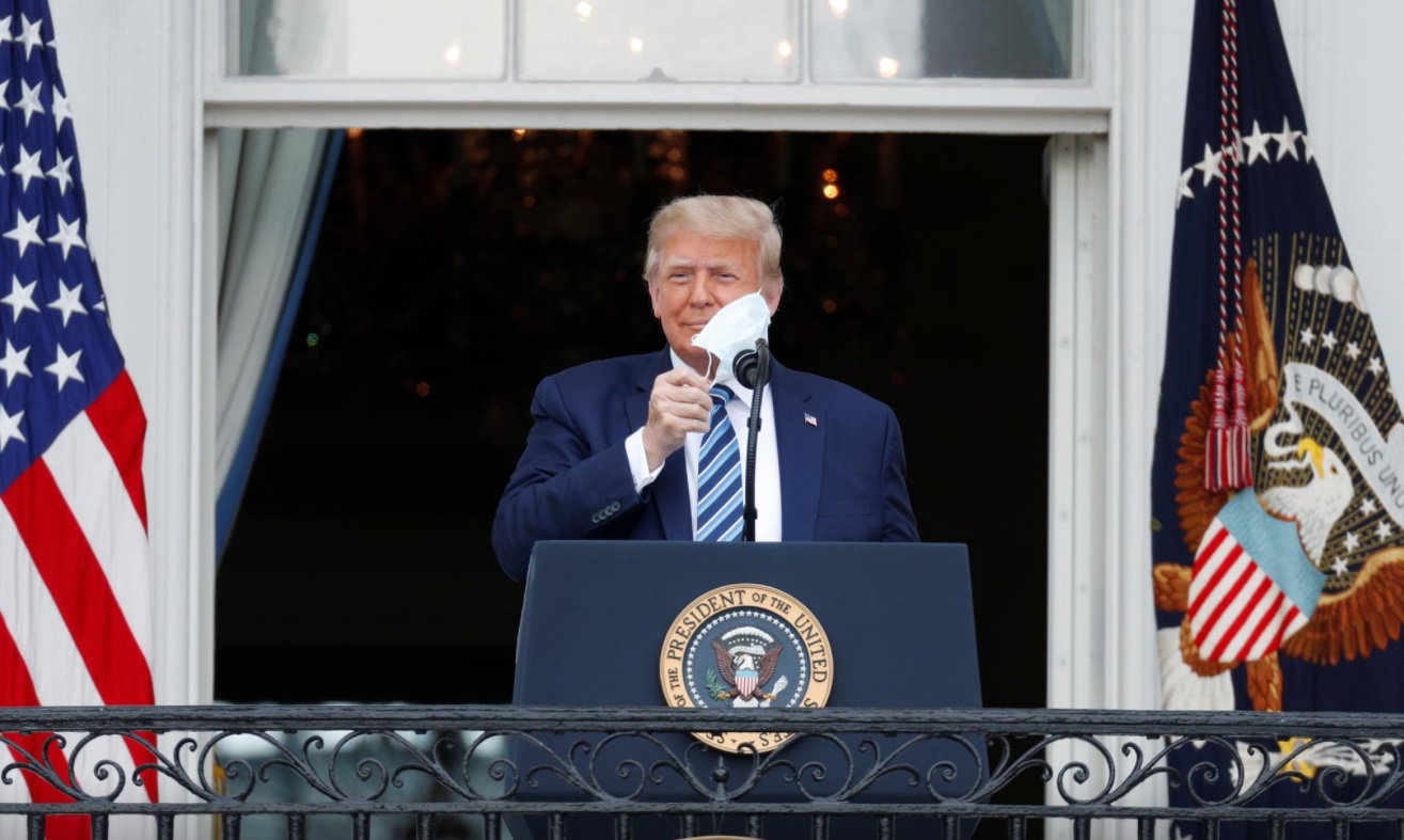 Mjeku i Shtëpisë së Bardhë: Trump s’paraqet rrezik të bartjes së COVID-19