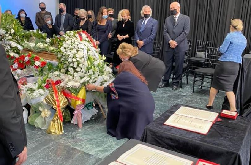 Vlora Dumoshi bën homazhe për kompozitorin, Avni Mula