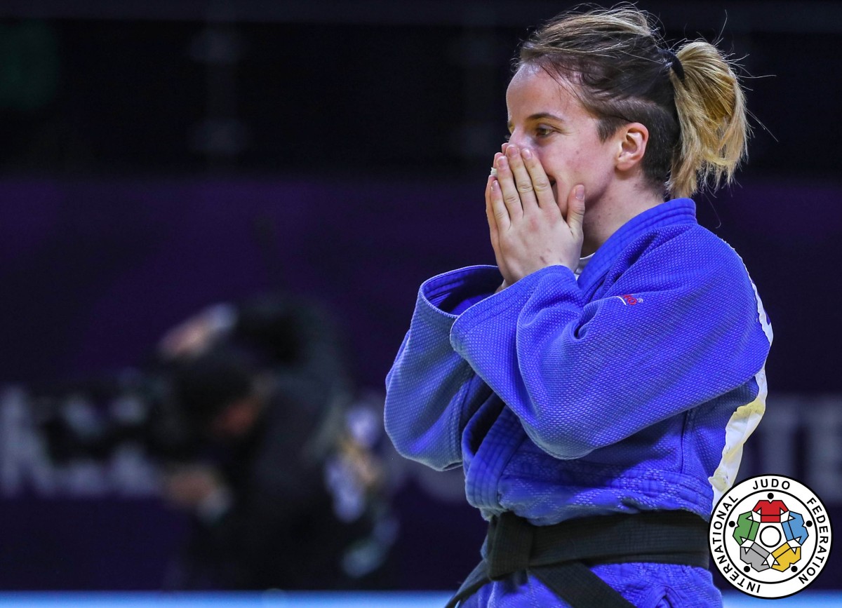 Distria Krasniqi e artë në Budapest, mposht Kampionen Olimpike