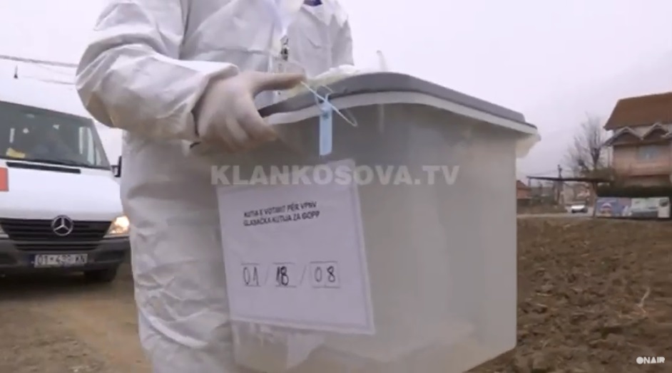 Ekipet mobile ua mundësuan votimin të infektuarve me COVID-19 (VIDEO)