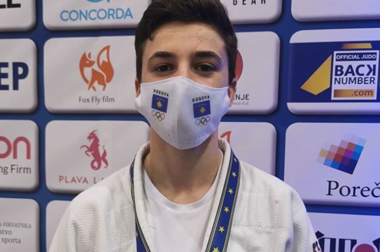 Laura Fazliu shton edhe një medalje bronzi