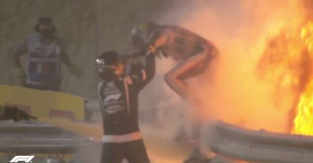 Piloti i Formula 1 shpëton mrekullisht pasi makina e tij shpërthen në flakë (VIDEO)