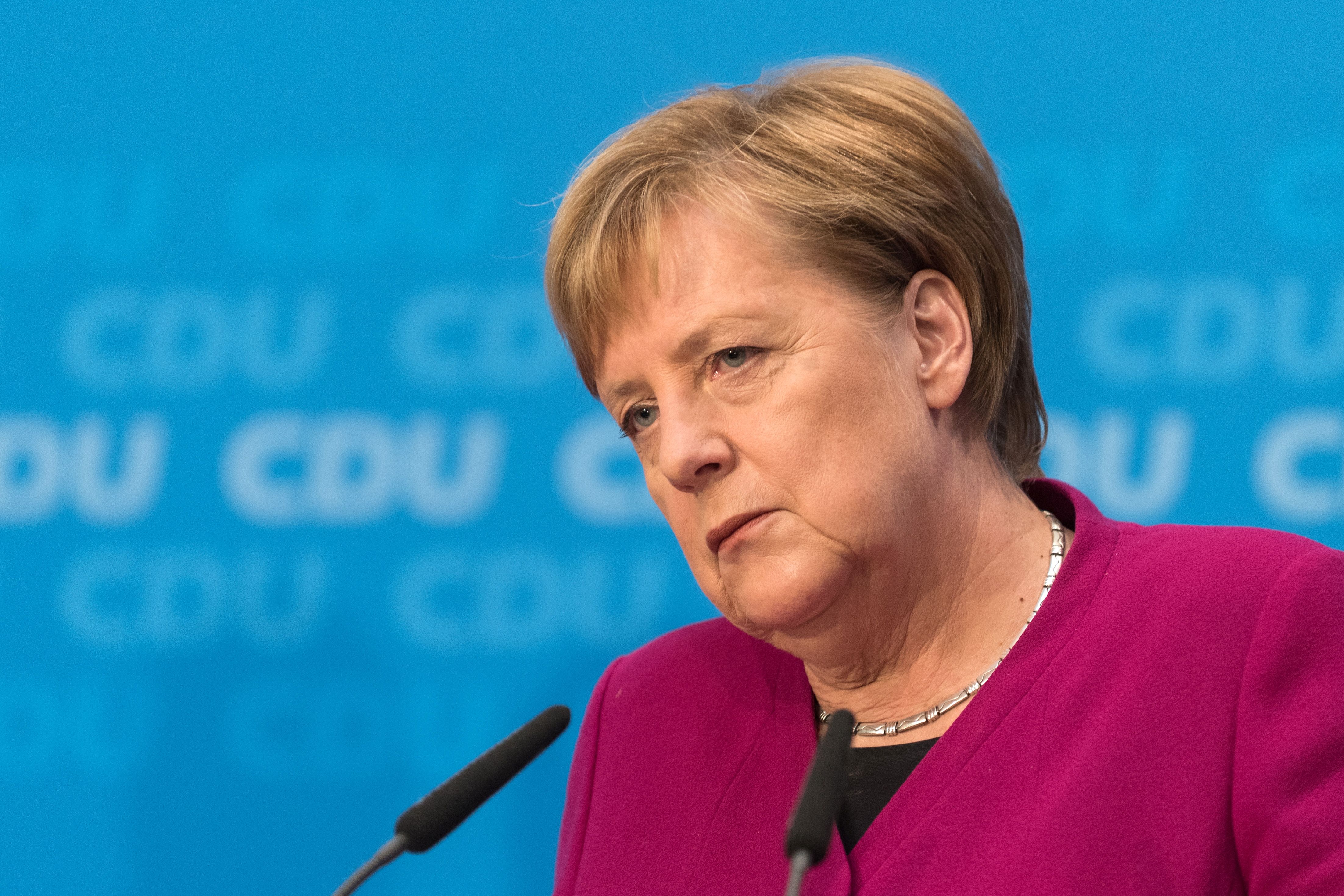 Merkel u kërkon gjermanëve të zvogëlojnë kontaktet shoqërore gjatë Krishtlindjeve