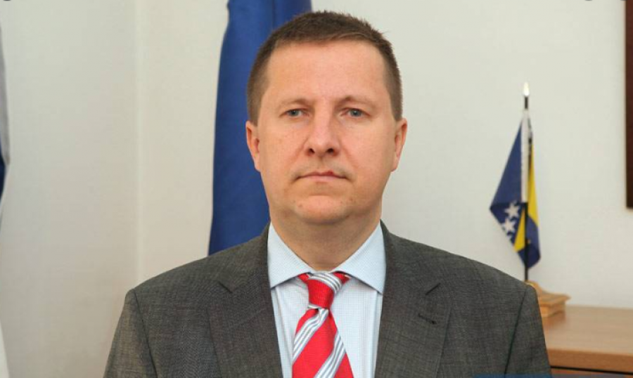 Tomas Szunyog viziton sot veriun