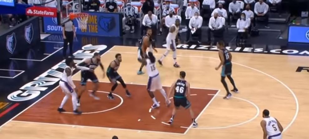 Kampionët e NBA-së ikin me fitore nga Memphis-i (VIDEO)