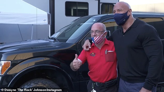 The Rock i blen xhip shokut që e strehoi si i varfër