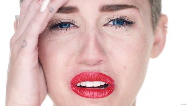 Lajm i dhimbshëm për Miley Cyrus