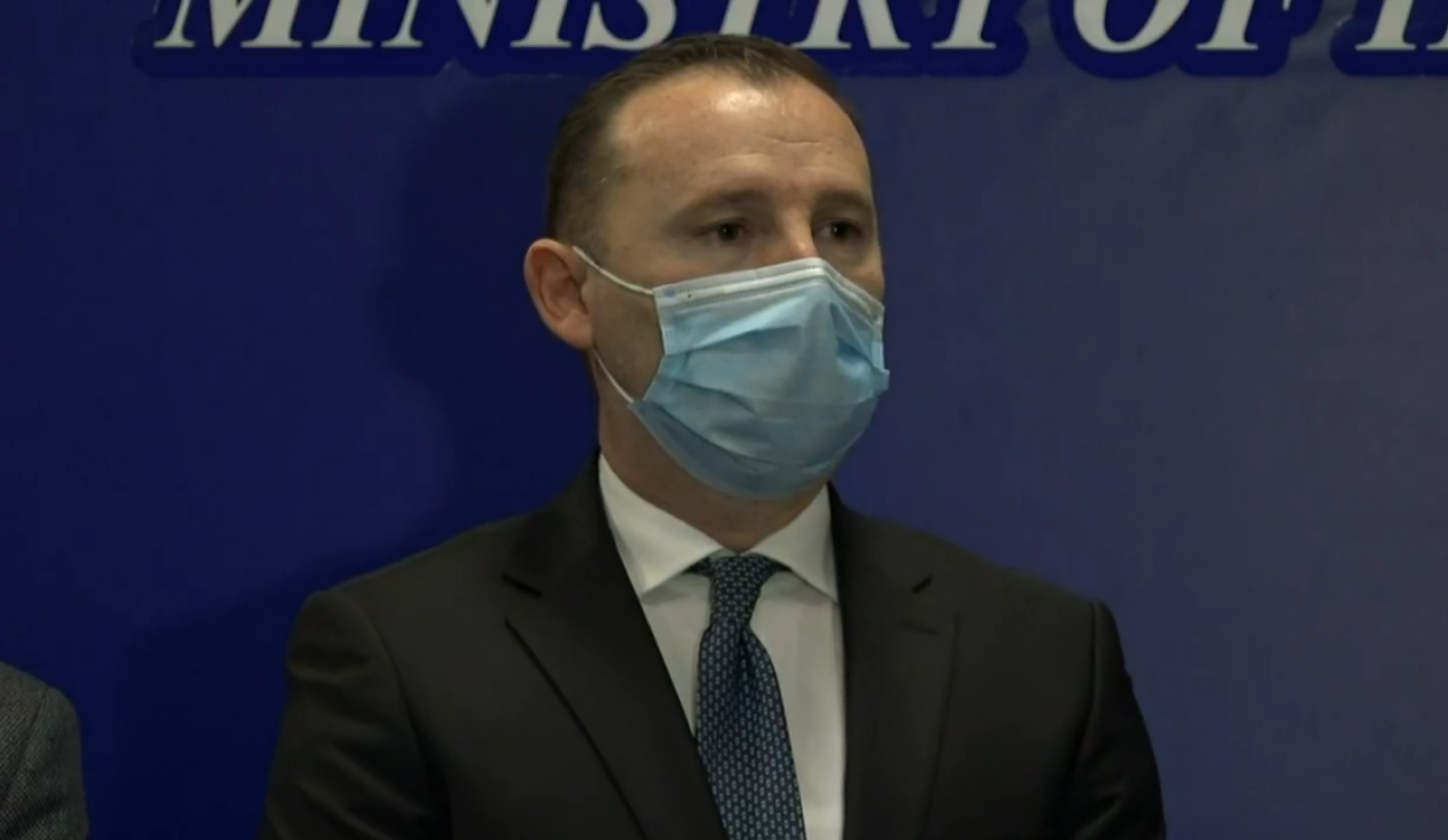 Ish-ministri Zemaj: Çdo ditë e vonesës së vaksinimit ka pasoja të mëdha