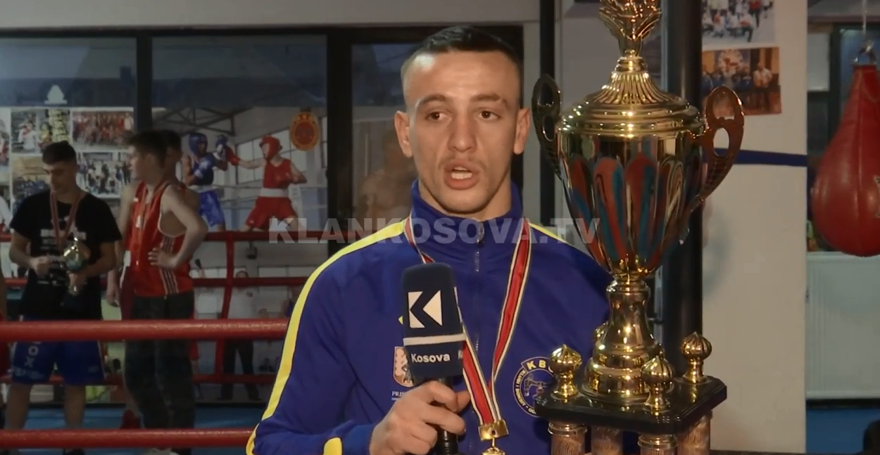 Shpejtim Bajoku fiton turneun e boksit "Ismet Asllani – Prapashtica" (VIDEO)