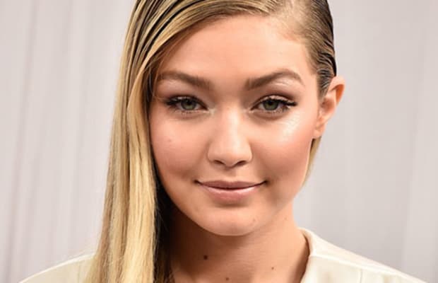 Gigi Hadid publikon foto të re me vajzën e saj